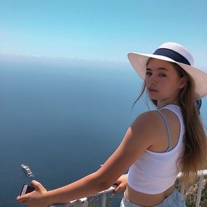 Meet your Posher, Mattea